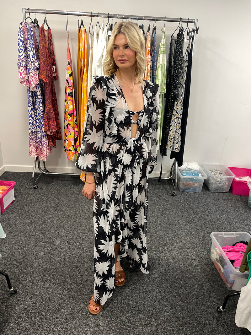 Patbo Dahlia Tie Front Maxi Robe