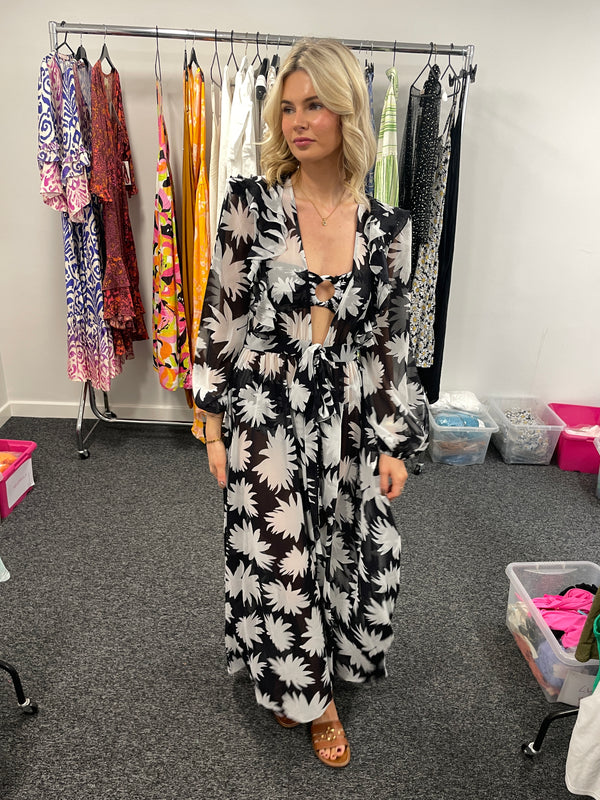 Patbo Dahlia Tie Front Maxi Robe