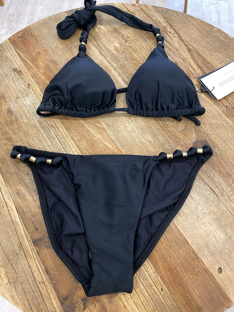 Vix Paula Bikini in Black (full bottom)